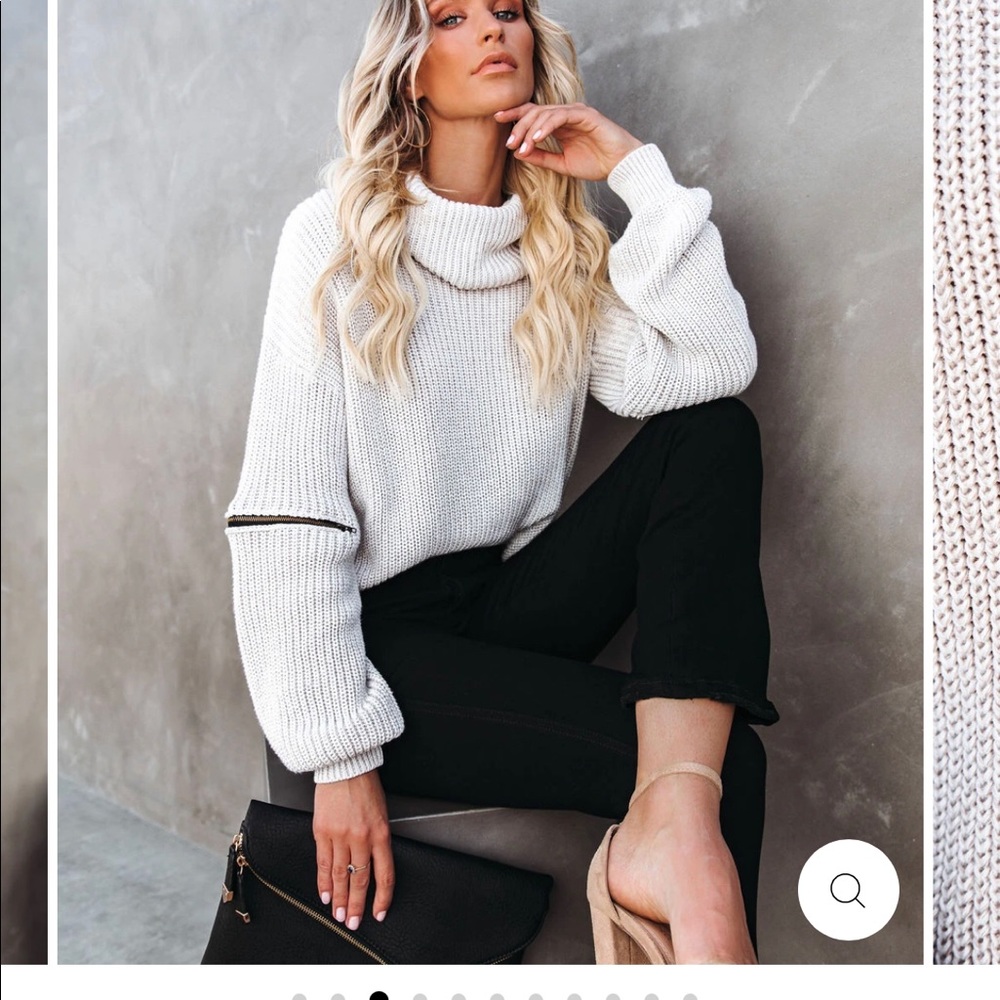 NWT VICI cream color sweater
